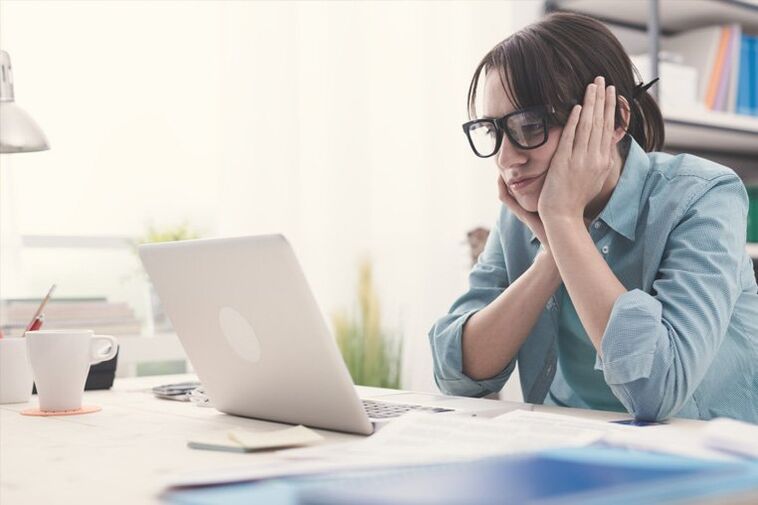 Pour le calcul quotidien des calories avec une alimentation appropriée, vous devez même prendre en compte le travail de bureau